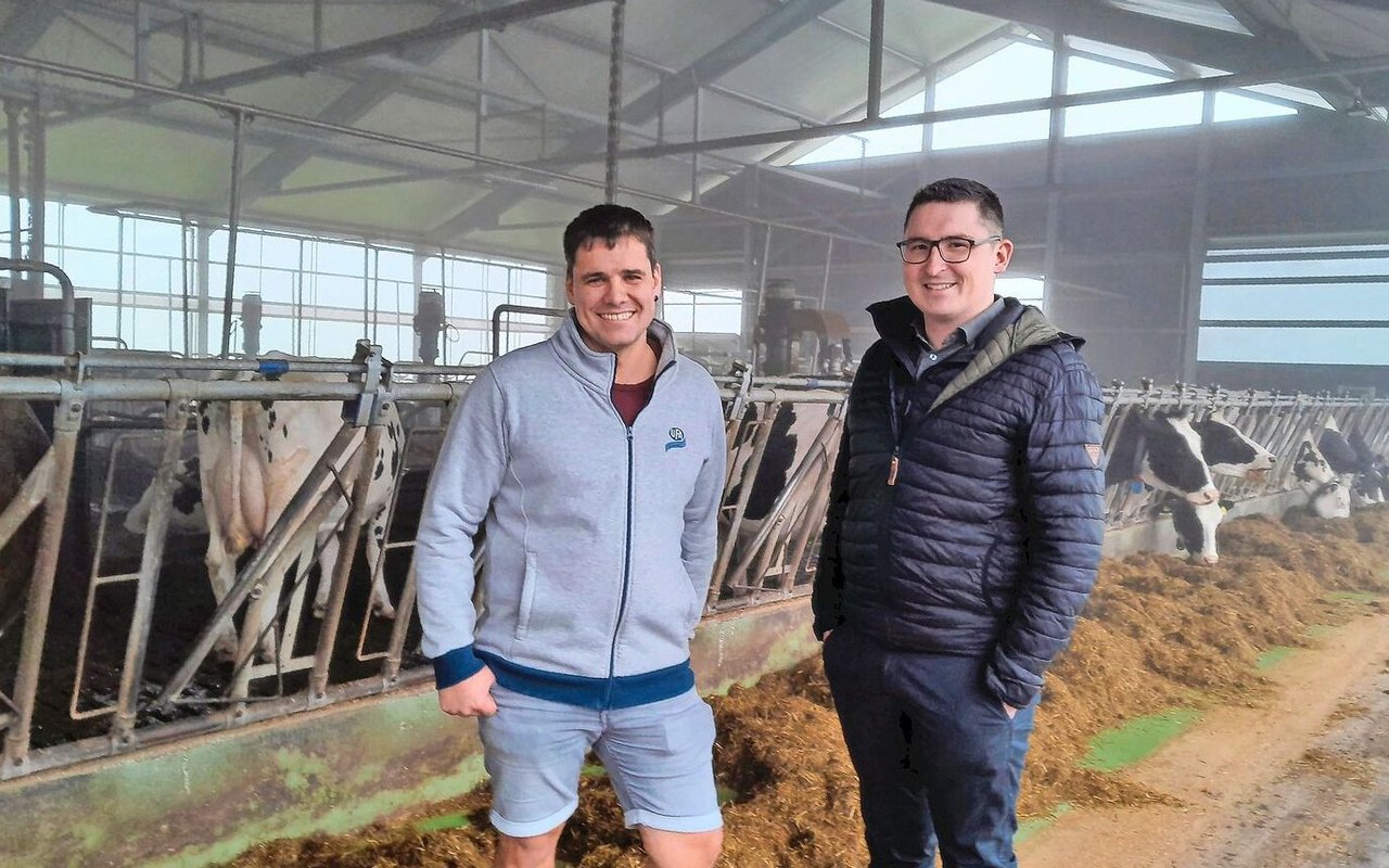 Dominik Wirth (links) und Thyas Künzle vom Landwirtschaftlichen Zentrum St. Gallen.