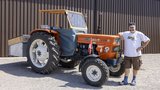 Roman Schäfli mit seinem Traumtraktor, dem Fiat 600. (Bild: «die grüne» / Gian Vaitl)