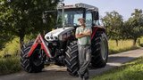 Der Steyr 975 A ist der Traumtraktor von Andreas Buser. (Bild: «die grüne» / Pia Neuenschwander)