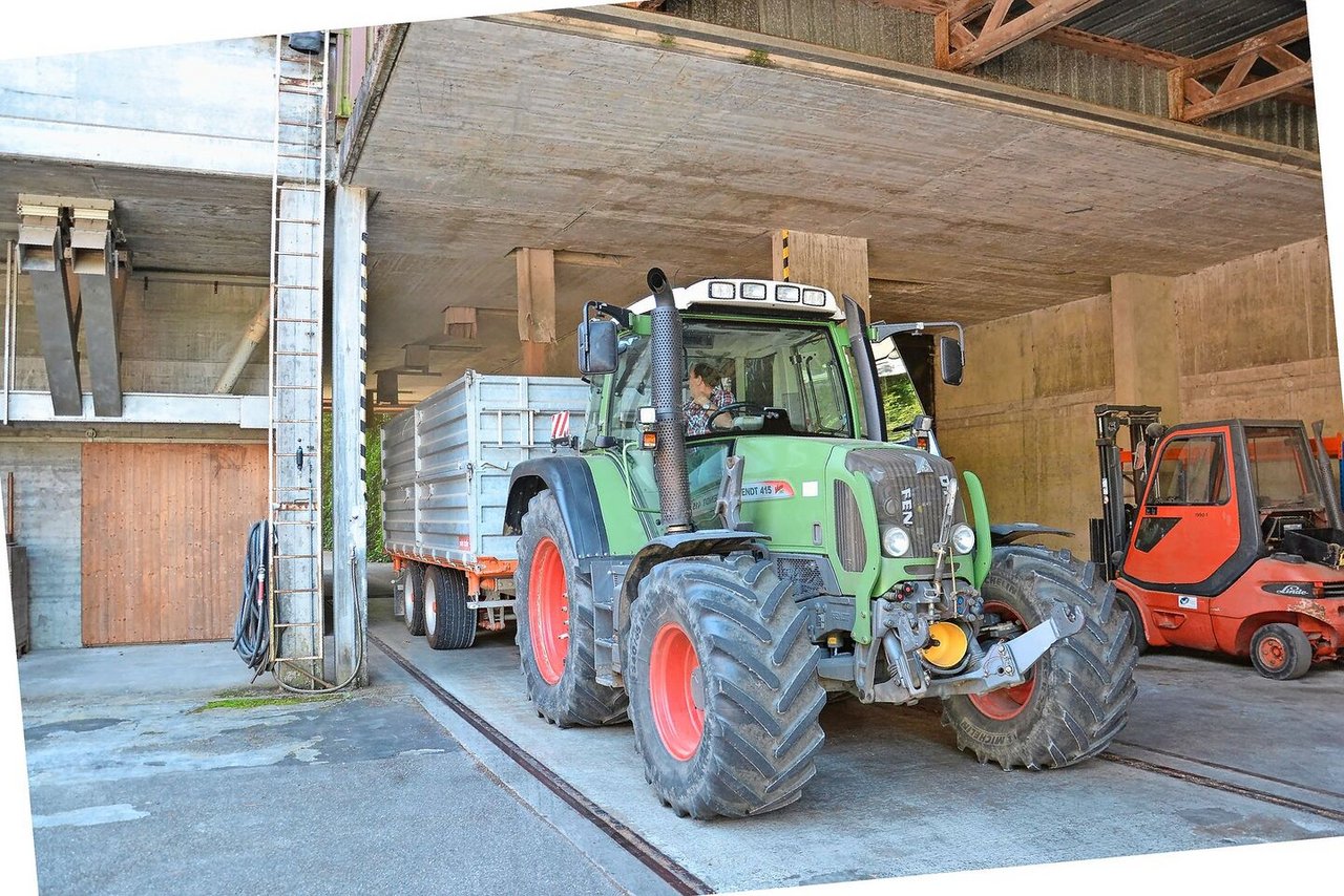 Bevor Futtergetreide abgeholt werden kann, muss die Ware in die richtige Zelle gelangen.