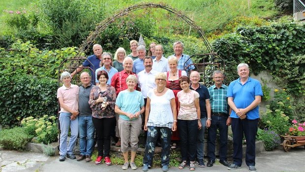 Letzte Woche folgte das Nachspiel, die Kulisse mit Brasilien nicht zu vergleichen: Die Gruppe traf sich auf dem Bielenhof von Reiseteilnehmer Alois Zgraggen und seiner Frau Silvia. (Bild Sebastian Hagenbuch)